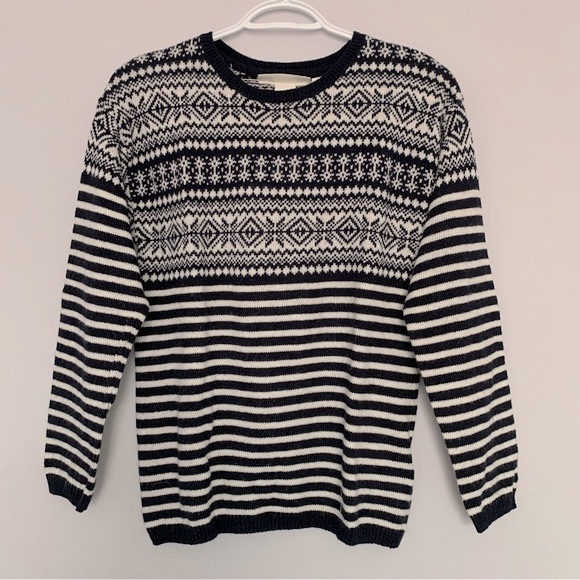 Winter Festive Striped Long Sleeve Pullover Crewneck Sweater in Blue, White (XS) - Picture 3 of 5